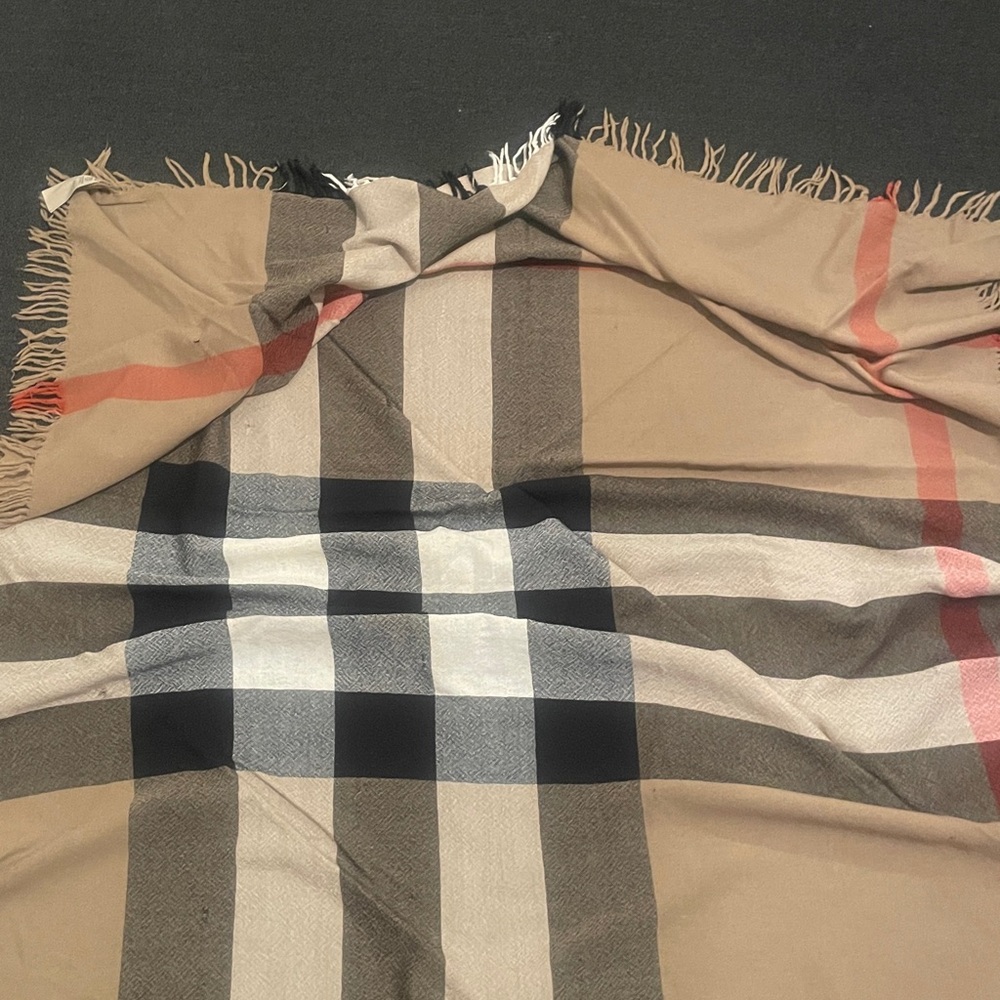 Burberry Classic Check Scarf